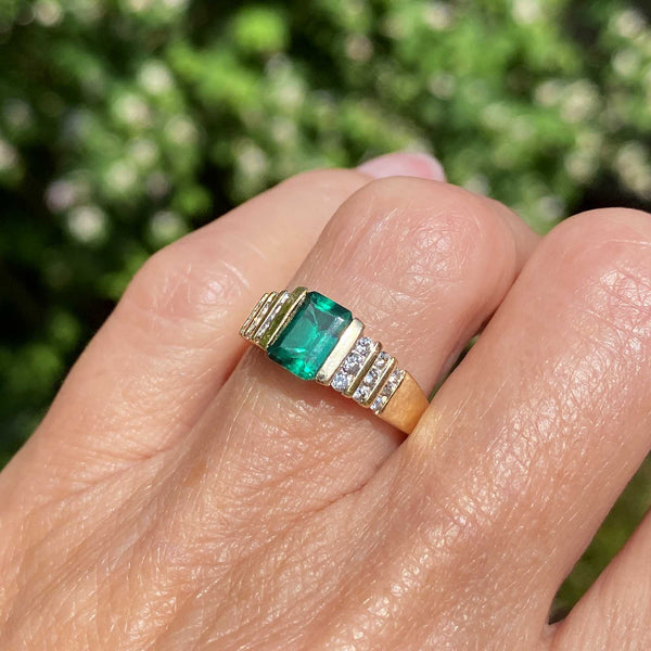 Emerald Ring - Lagu Bandhu